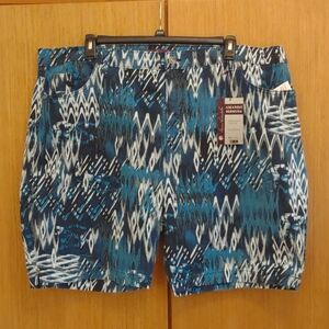 +SZ NWT "Midnight Affair Sahara Amanda" Bermuda SZ 24 W By Gloria Vanderbilt